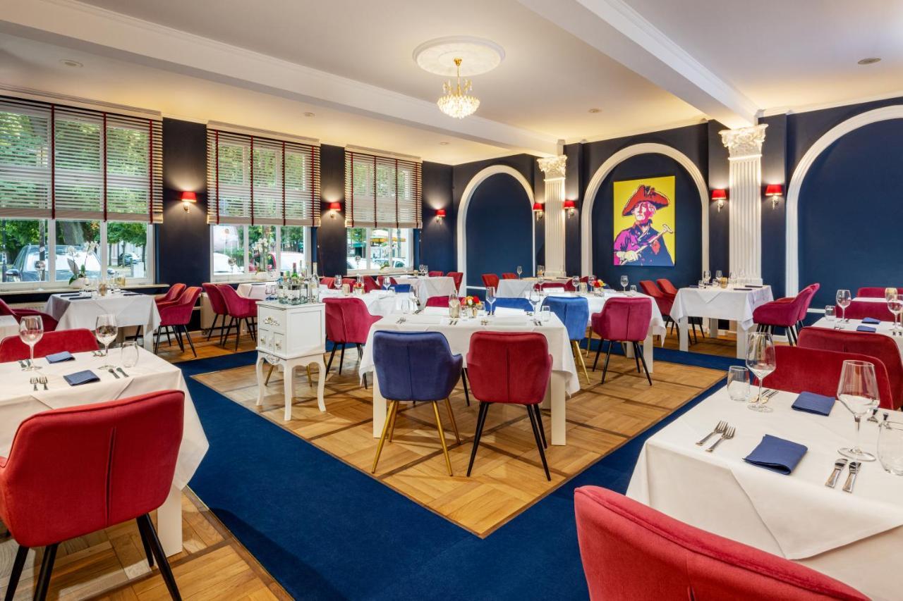 Schlosshotel ラインスベルク エクステリア 写真