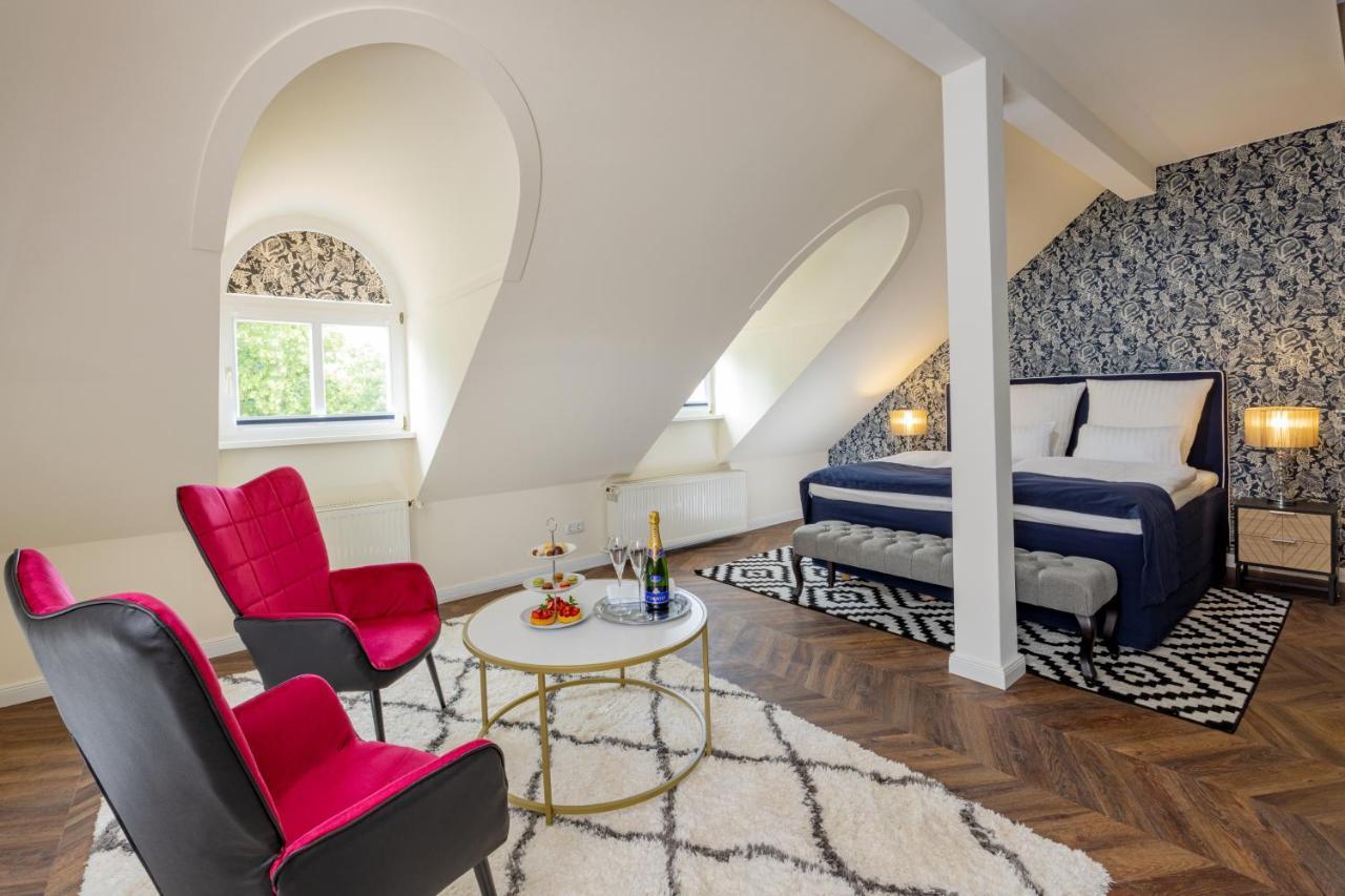 Schlosshotel ラインスベルク エクステリア 写真
